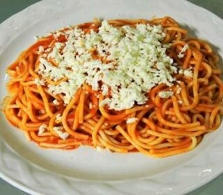 espaguetti napolitano