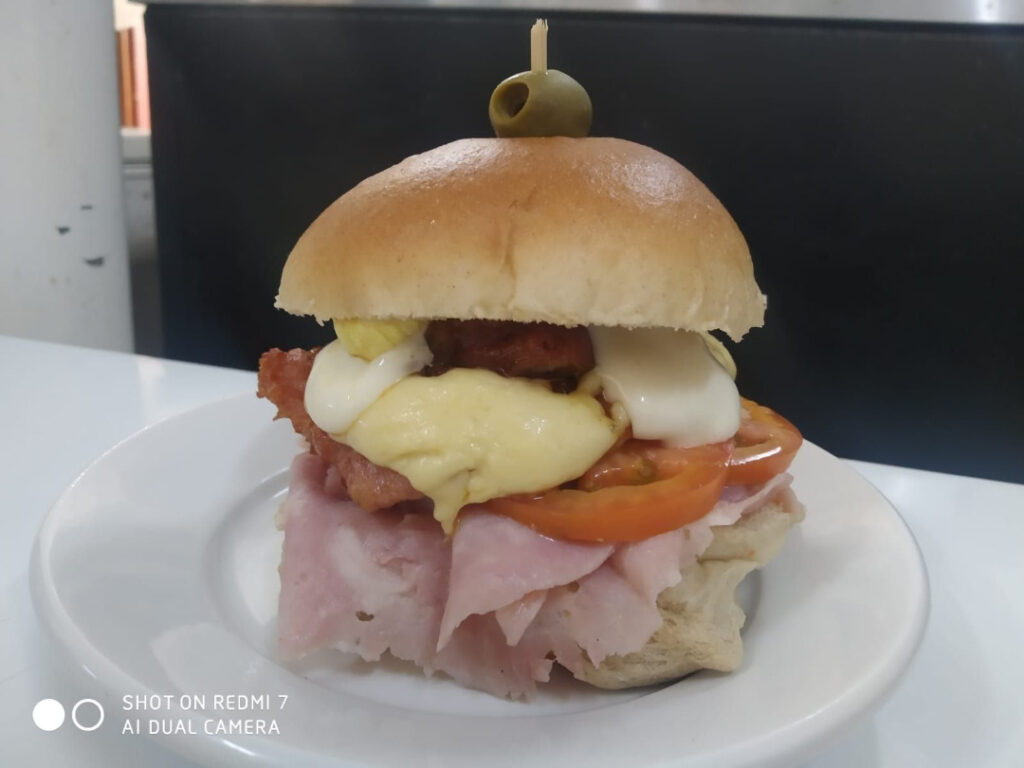 Hamburguesa Clásica