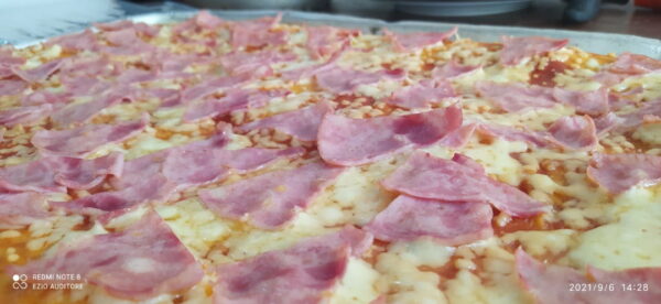 Pizza Familar con Jamón