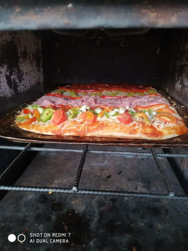 Pizza Familiar 4 Estaciones